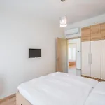Silver Villa *