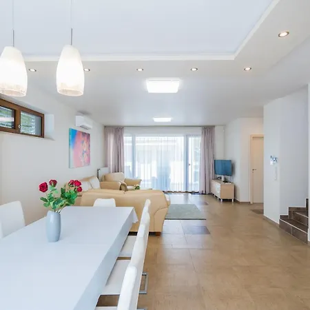 Villa Silver *