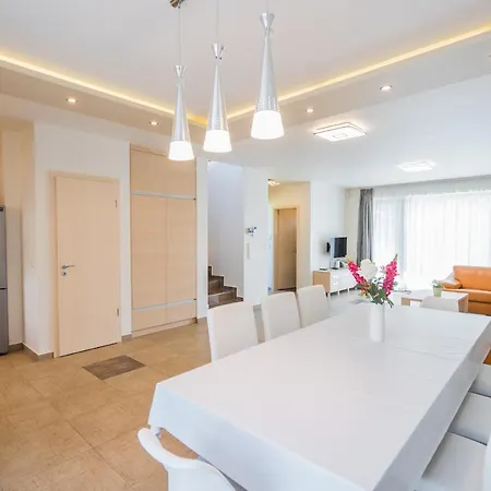 Villa Silver *