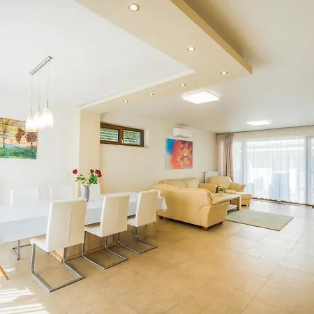 Villa Silver *